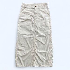 American Eagle Low Rise Maxi Cargo Skirt in Cream Size 2R NWOT